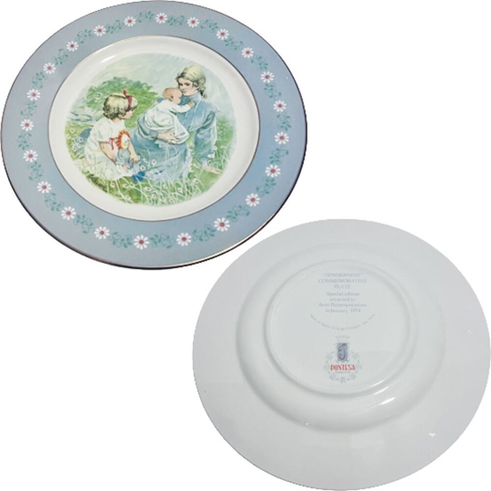 Avon Pontesa Tenderness Commemorative Plate Set of 2 Spain 1974 Vintage